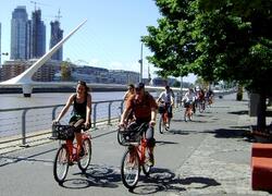 Paseando por Buenos Aires en bicicleta